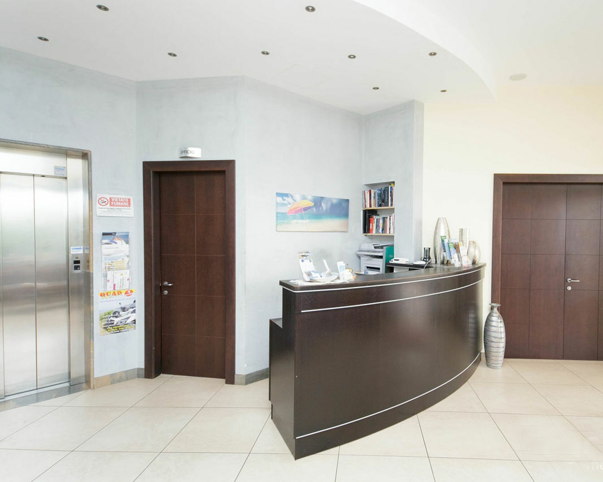 Hotel Al Ritrovo Кастелуцо Екстериор снимка